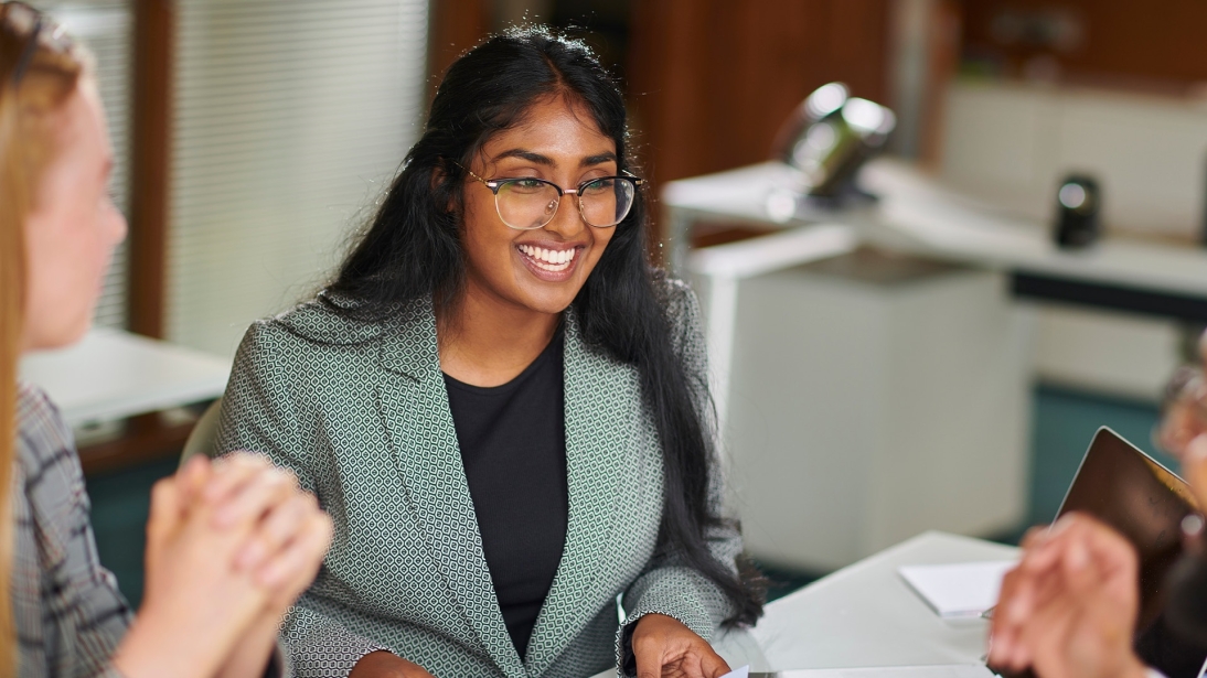 Hero-Ouvrir les portes du secteur bancaire aux jeunes