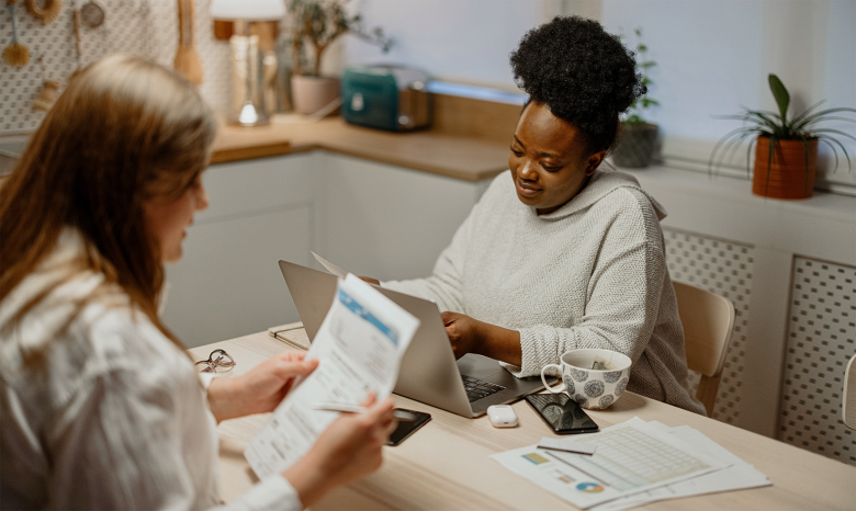 Header Majority of Canadians who live with roommates or extended family would find it financially difficult to live on their own